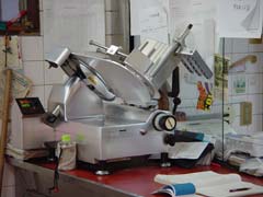 akb08machine.jpg