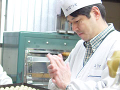 hts02jun02.jpg