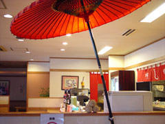 twy02inshop01.jpg